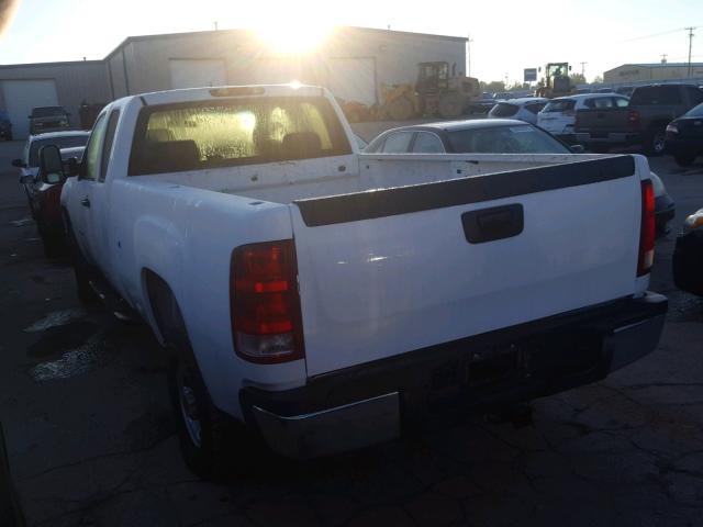 1GDHC39K68E152780 - 2008 GMC SIERRA C35 WHITE photo 3