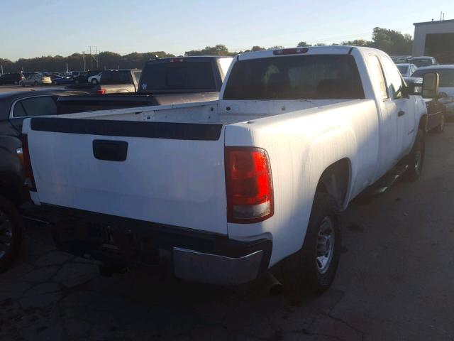 1GDHC39K68E152780 - 2008 GMC SIERRA C35 WHITE photo 4