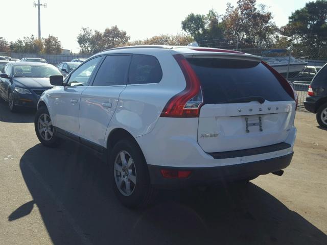 YV4940DZ6B2154124 - 2011 VOLVO XC60 3.2 WHITE photo 3