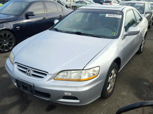 1HGCG32511A016529 - 2001 HONDA ACCORD EX SILVER photo 2