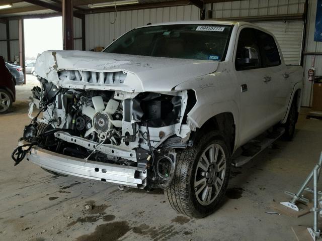 5TFGY5F14FX178336 - 2015 TOYOTA TUNDRA CRE WHITE photo 2