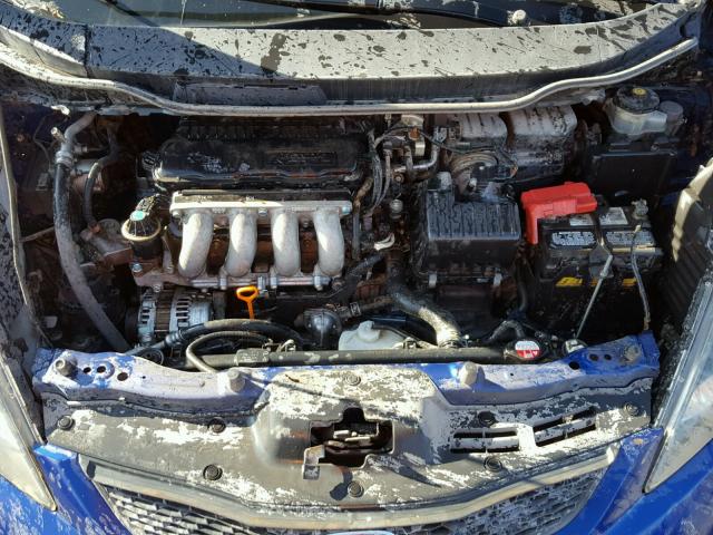 JHMGE87239S039526 - 2009 HONDA FIT BLUE photo 7