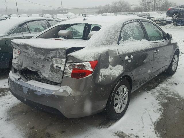 KNAFU4A23B5448063 - 2011 KIA FORTE EX GRAY photo 4