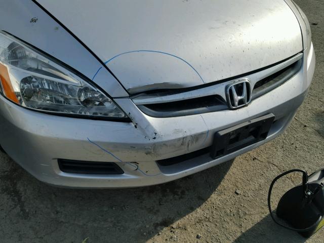 1HGCM56447A024848 - 2007 HONDA ACCORD LX SILVER photo 9