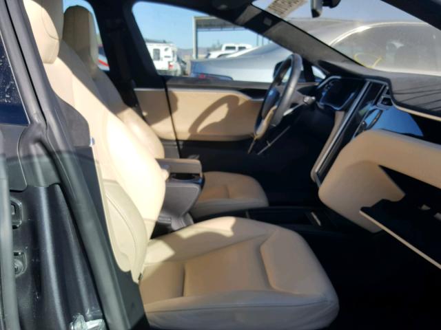 5YJSA1E29GF146060 - 2016 TESLA MODEL S GRAY photo 5