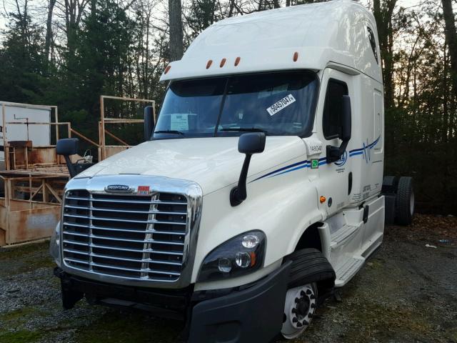 3AKJGLBG7GSHM9107 - 2016 FREIGHTLINER CASCADIA 1 WHITE photo 2