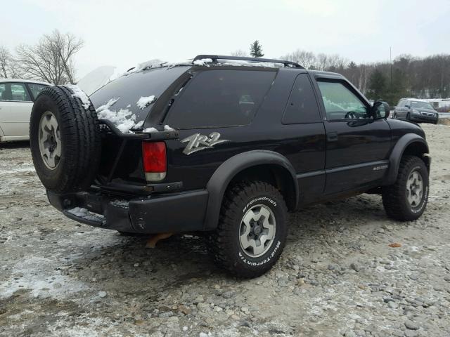 1GNCT18W92K136712 - 2002 CHEVROLET BLAZER BLACK photo 4