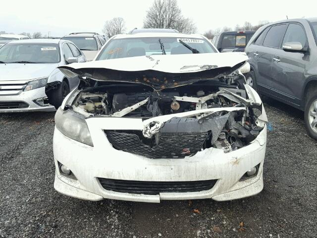 2T1BU4EE0AC478872 - 2010 TOYOTA COROLLA BA WHITE photo 9