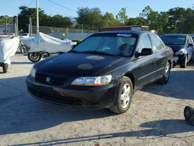 1HGCG1659XA044683 - 1999 HONDA ACCORD EX BLACK photo 2