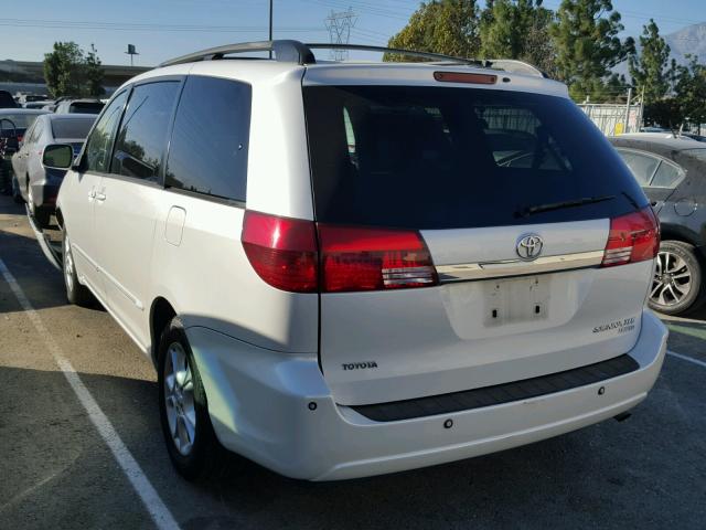 5TDZA22C75S336272 - 2005 TOYOTA SIENNA XLE WHITE photo 3