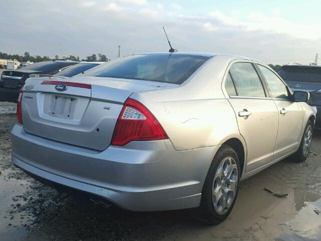 3FAHP0HA9BR291764 - 2011 FORD FUSION SE SILVER photo 4