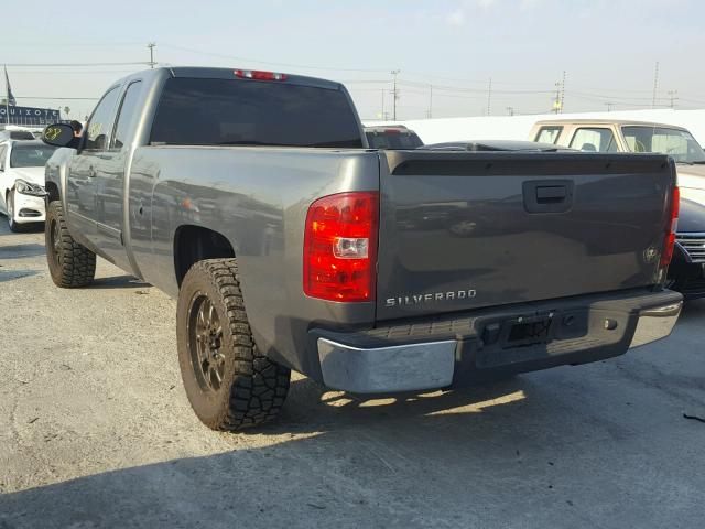 1GCRCSE09BZ278655 - 2011 CHEVROLET SILVERADO GRAY photo 3