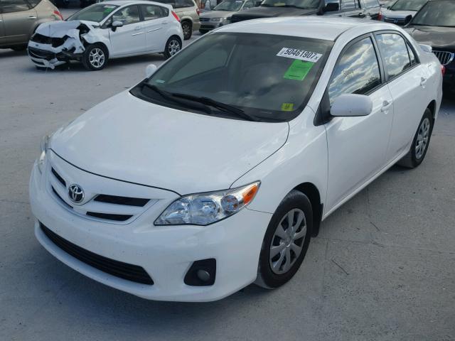 JTDBU4EE2B9167001 - 2011 TOYOTA COROLLA BA WHITE photo 2