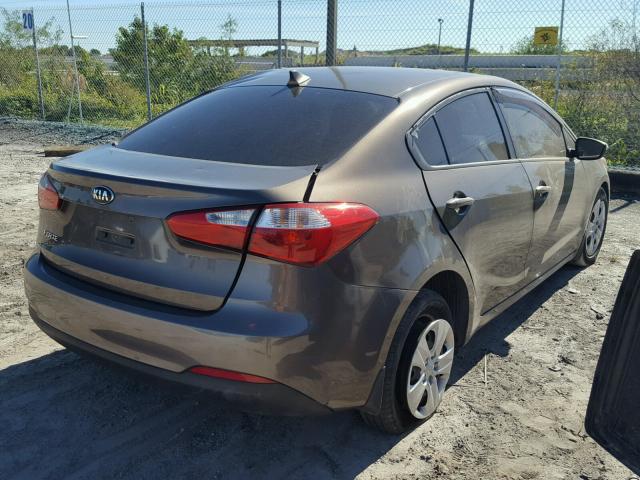 KNAFX4A69F5329644 - 2015 KIA FORTE LX GRAY photo 4