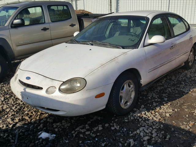 1FALP52U6VA194353 - 1997 FORD TAURUS GL WHITE photo 2