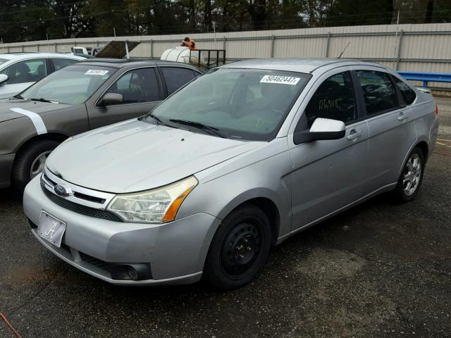 1FAHP36N79W125130 - 2009 FORD FOCUS SES SILVER photo 2