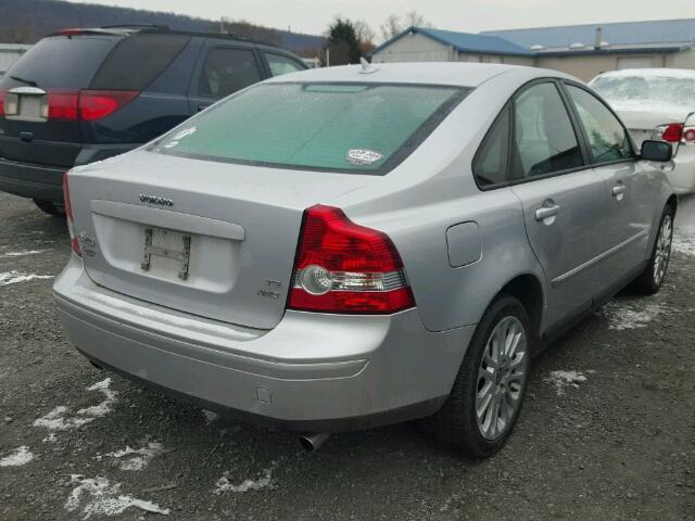 YV1MH682352077406 - 2005 VOLVO S40 T5 SILVER photo 4