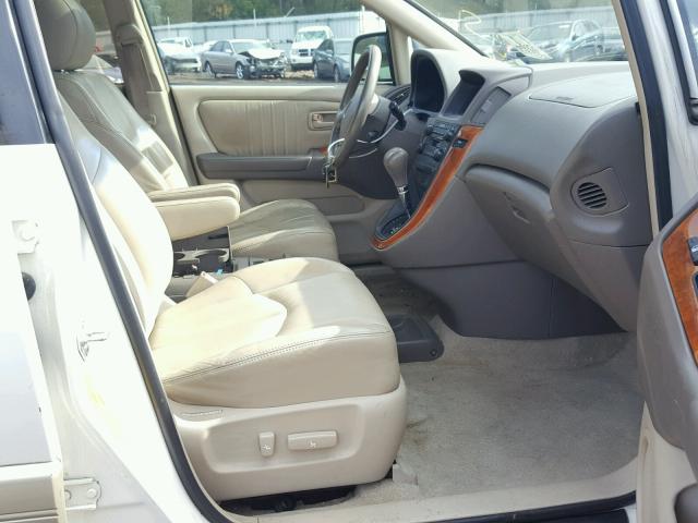 JT6GF10U1Y0069465 - 2000 LEXUS RX 300 WHITE photo 5