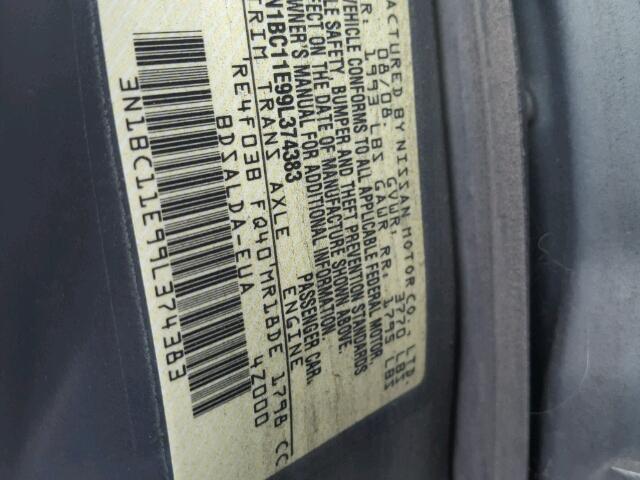 3N1BC11E99L374383 - 2009 NISSAN VERSA S GRAY photo 10