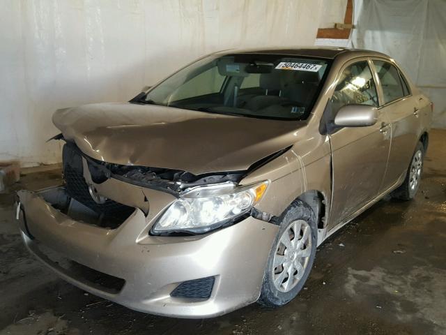 1NXBU40E49Z047825 - 2009 TOYOTA COROLLA BA GOLD photo 2