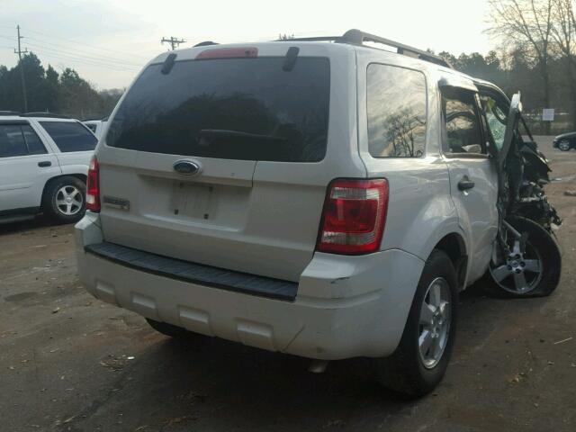 1FMCU03G19KA20409 - 2009 FORD ESCAPE XLT WHITE photo 4