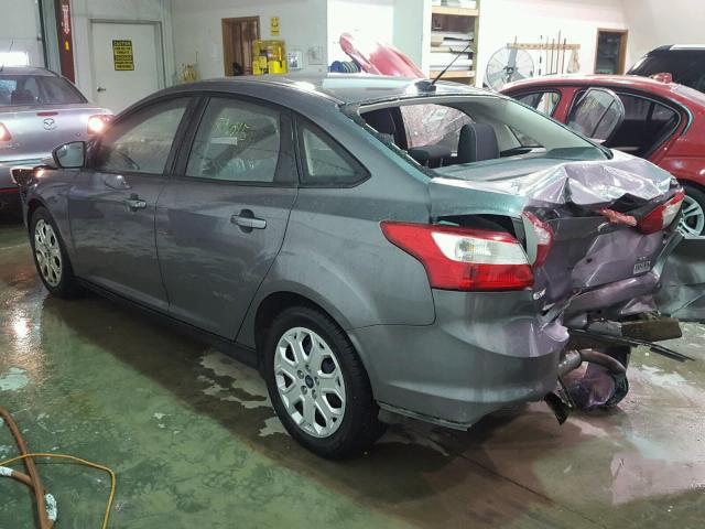 1FAHP3F23CL168121 - 2012 FORD FOCUS SE GRAY photo 3