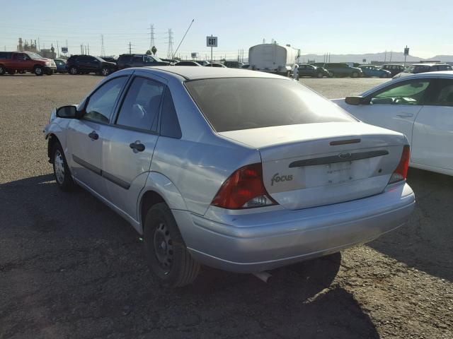 1FAFP33P74W158652 - 2004 FORD FOCUS LX SILVER photo 3