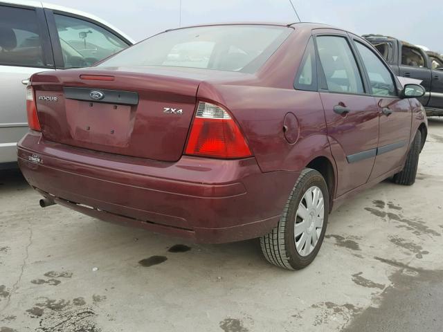 1FAFP34N16W188925 - 2006 FORD FOCUS ZX4 MAROON photo 4