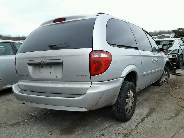 2A4GP54LX7R361077 - 2007 CHRYSLER TOWN & COU SILVER photo 4