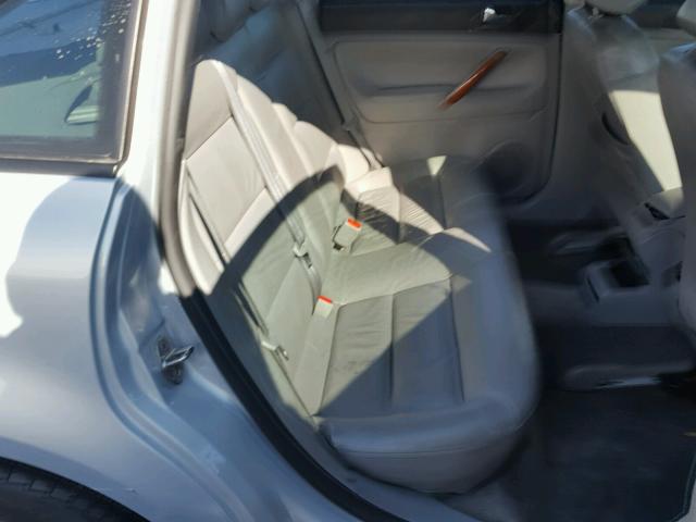 WVWPD23B5YP433652 - 2000 VOLKSWAGEN PASSAT GLX SILVER photo 6