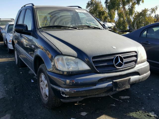 4JGAB54E7YA208217 - 2000 MERCEDES-BENZ ML 320 BLUE photo 1