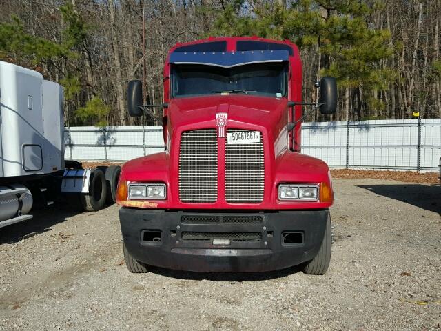 1XKAD49X77J189948 - 2007 KENWORTH CONSTRUCTI RED photo 9