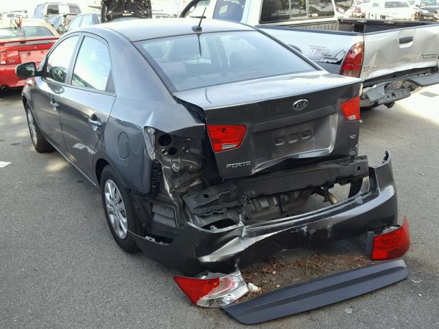 KNAFU4A21D5739258 - 2013 KIA FORTE EX GRAY photo 3