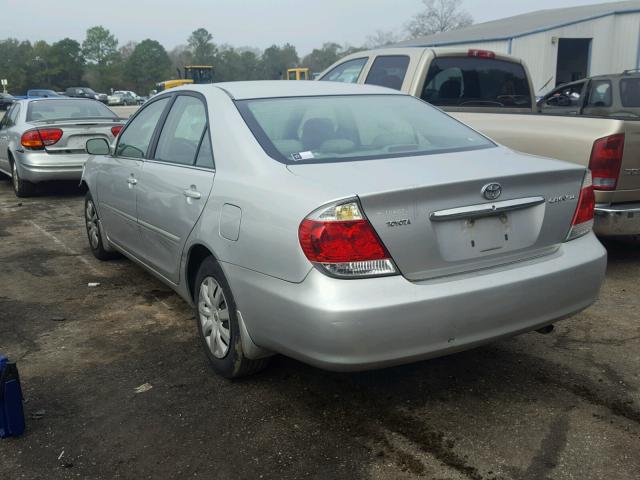 4T1BE30K95U550628 - 2005 TOYOTA CAMRY LE SILVER photo 3