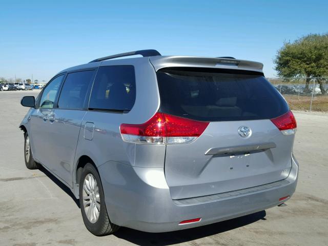 5TDYK3DC5ES453800 - 2014 TOYOTA SIENNA XLE GRAY photo 3