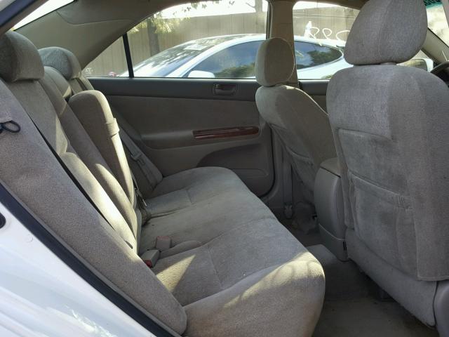 JTDBE32K640250732 - 2004 TOYOTA CAMRY LE თეთრი ფოტო 6