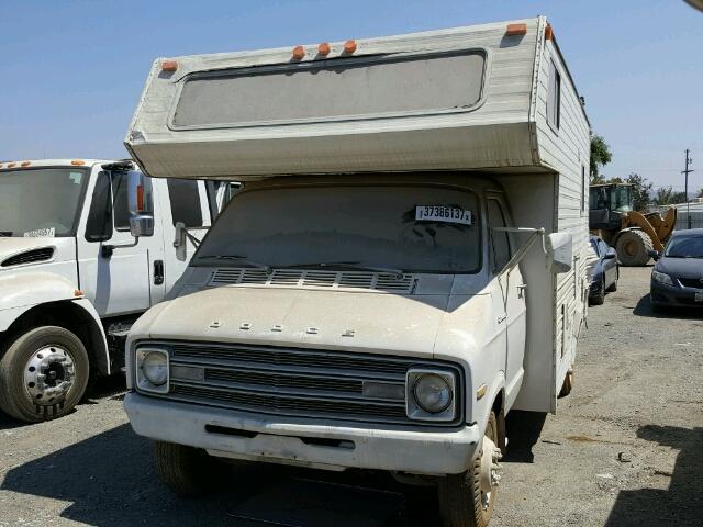 F34BF7V010570 - 1977 LIND MOTORHOME BEIGE photo 2