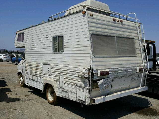 F34BF7V010570 - 1977 LIND MOTORHOME BEIGE photo 3