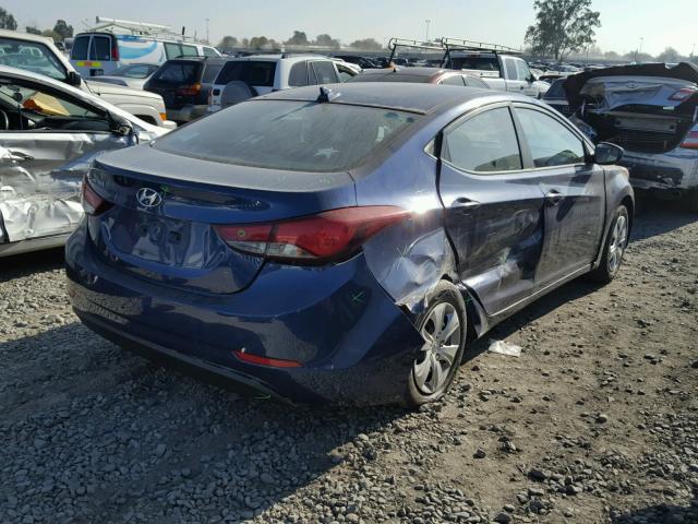 5NPDH4AE1GH701316 - 2016 HYUNDAI ELANTRA SE BLUE photo 4