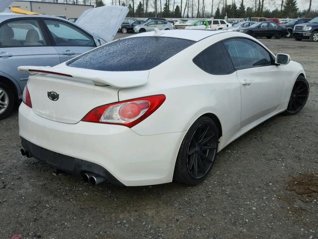 KMHHU6KH4BU061095 - 2011 HYUNDAI GENESIS CO WHITE photo 4