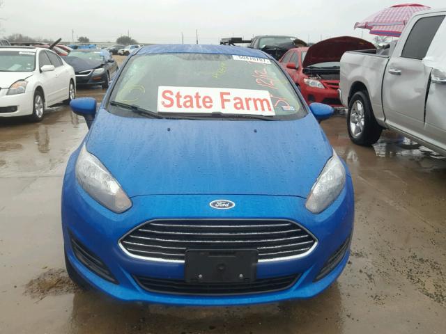 3FADP4BJ6HM131619 - 2017 FORD FIESTA SE BLUE photo 9