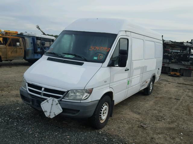 WD2PD744855765328 - 2005 DODGE SPRINTER WHITE photo 2