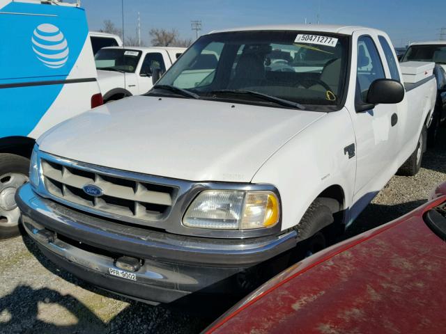 1FTZX1761WNA74400 - 1998 FORD F150 WHITE photo 2