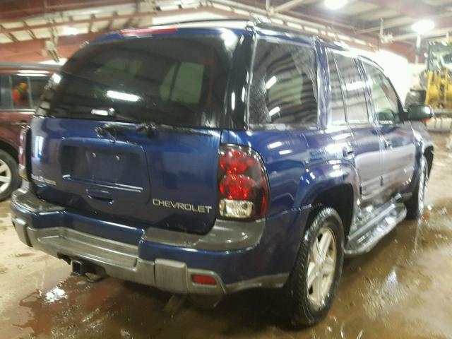 1GNDT13S722379136 - 2002 CHEVROLET TRAILBLAZE BLUE photo 4