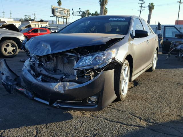 4T1BF1FK9CU121799 - 2012 TOYOTA CAMRY BASE GRAY photo 2