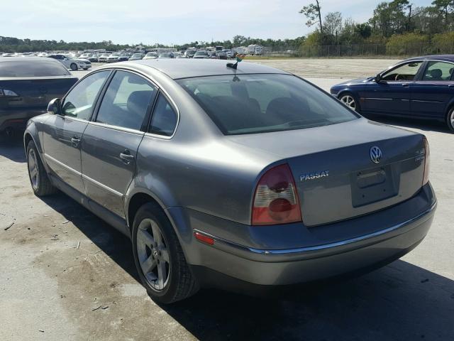 WVWTH63B54P199727 - 2004 VOLKSWAGEN PASSAT GLX SILVER photo 3