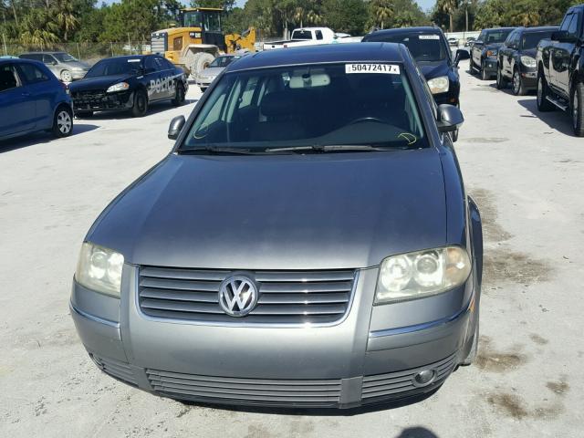 WVWTH63B54P199727 - 2004 VOLKSWAGEN PASSAT GLX SILVER photo 9