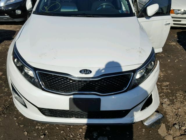 5XXGN4A72FG472369 - 2015 KIA OPTIMA EX WHITE photo 7