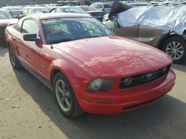 1ZVFT80N565177759 - 2006 FORD MUSTANG RED photo 1