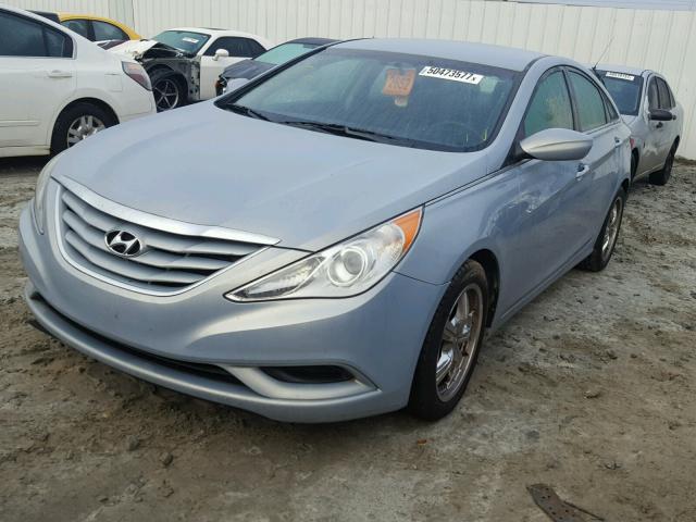 5NPEB4AC1BH040657 - 2011 HYUNDAI SONATA GLS BLUE photo 2